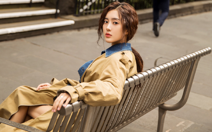 以色列空袭黎巴嫩东部致12死 真主党称其为“重大升级”